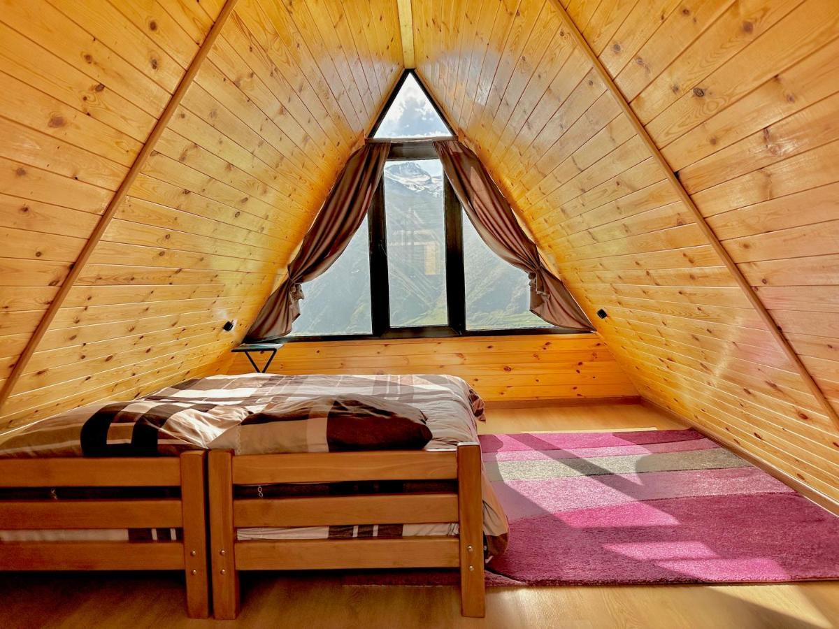T&T Cottage Kazbegi Exterior foto