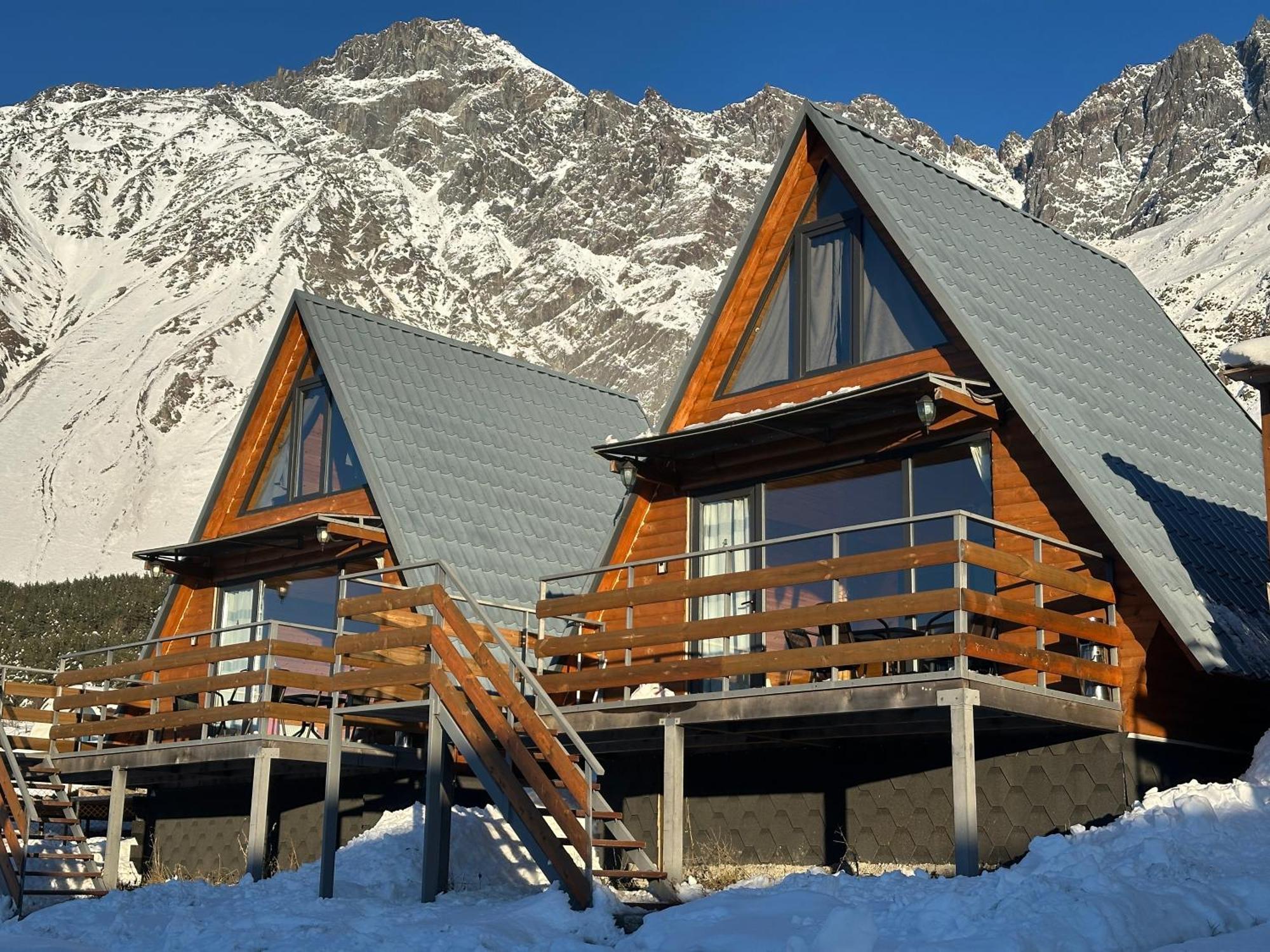 T&T Cottage Kazbegi Exterior foto